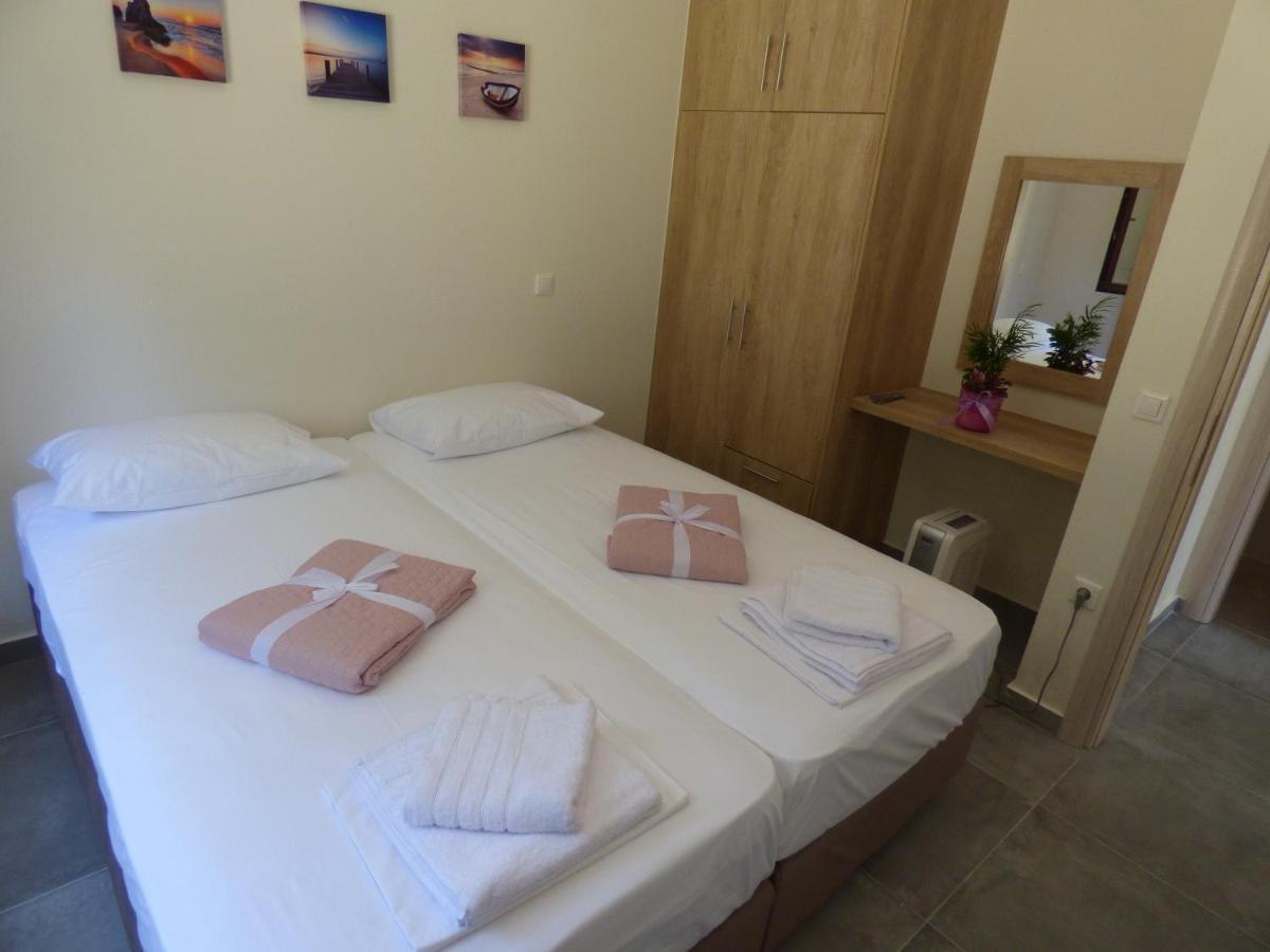 Natashas Apartments Іпсос Екстер'єр фото