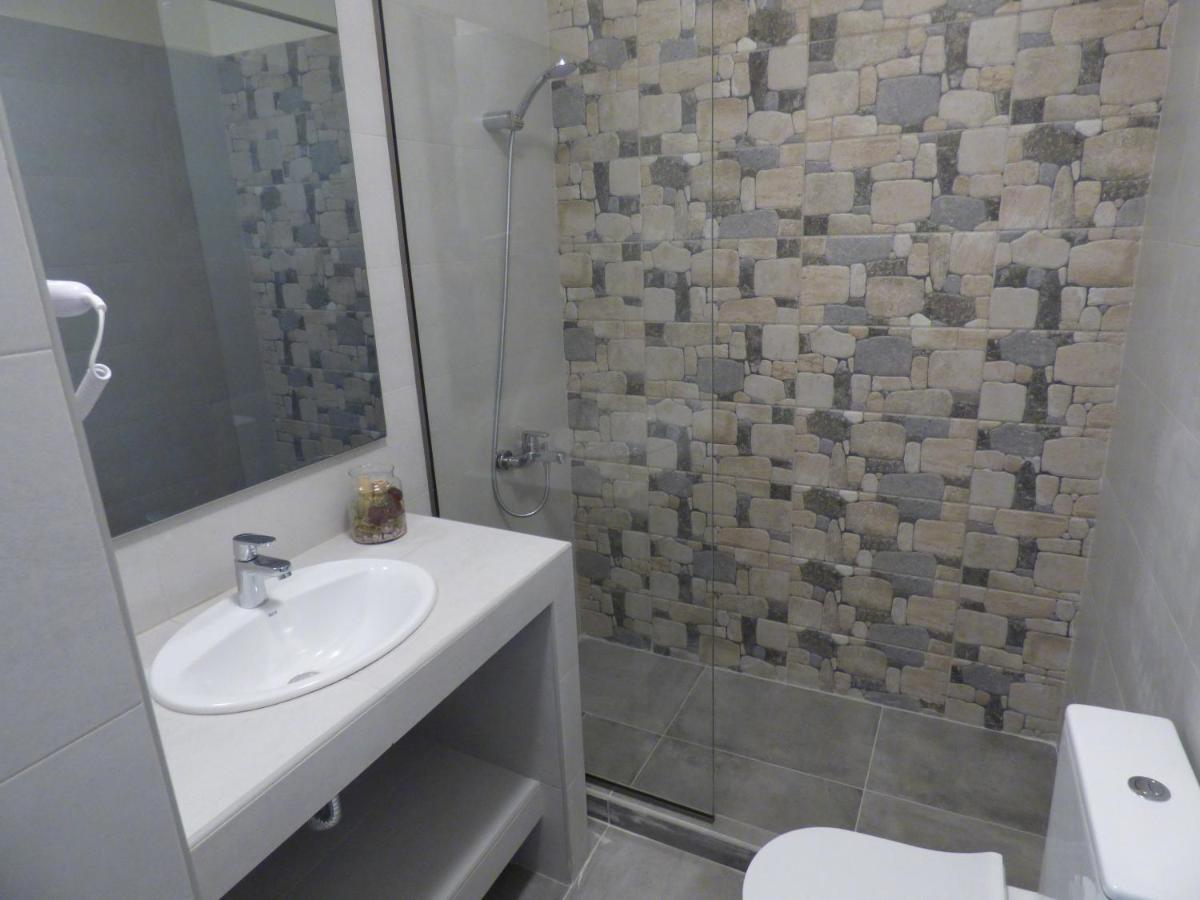 Natashas Apartments Іпсос Екстер'єр фото